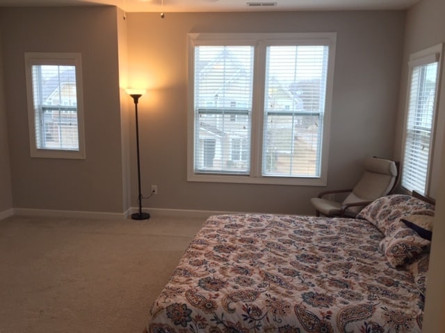 Building Photo - Beautiful home in desirable neighborhood o...