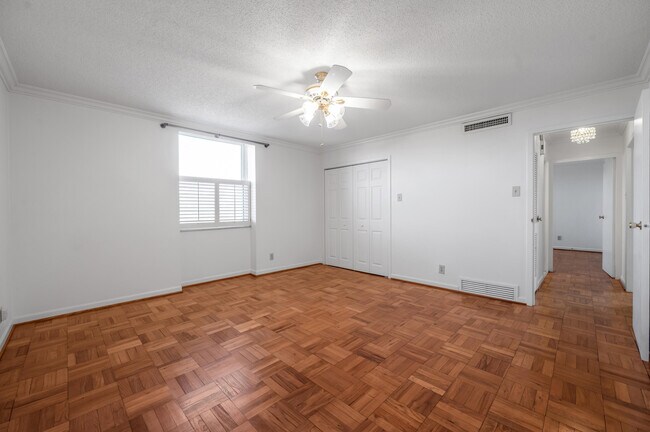 Building Photo - 101 S Hanover Ave