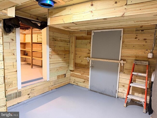 Building Photo - 8710 Pamper Ln