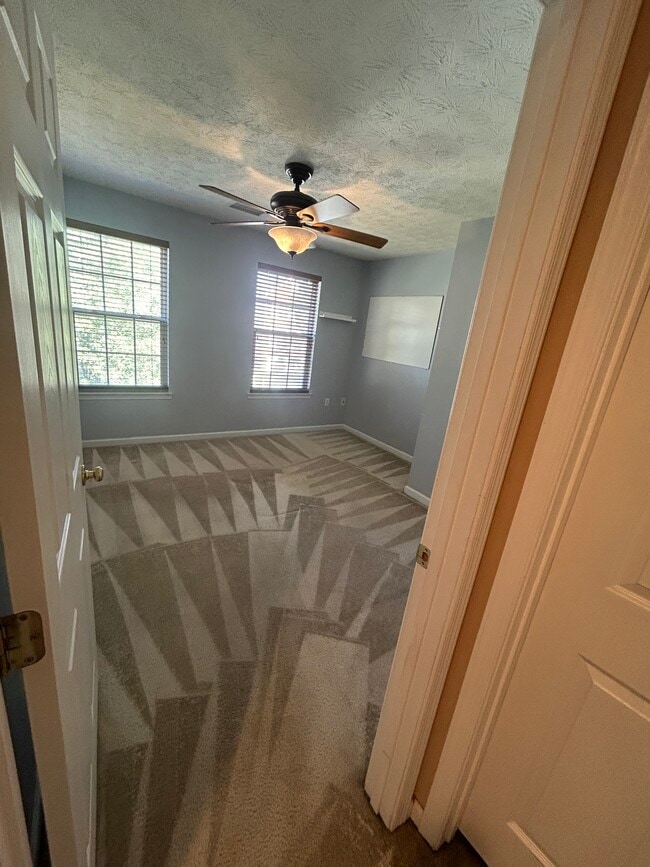 Building Photo - 1608 Michael Dr