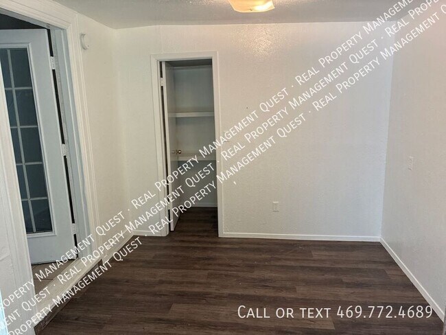 Building Photo - 820 Milam-