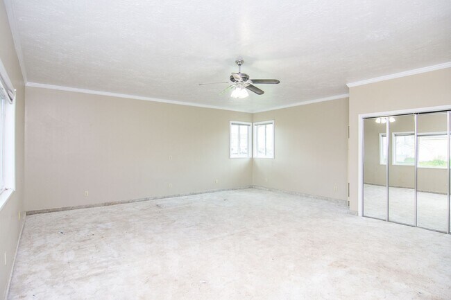 Building Photo - 92 N 2300 W