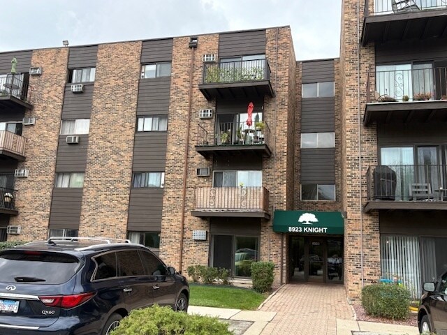 Primary Photo - 8923 Knight Ave