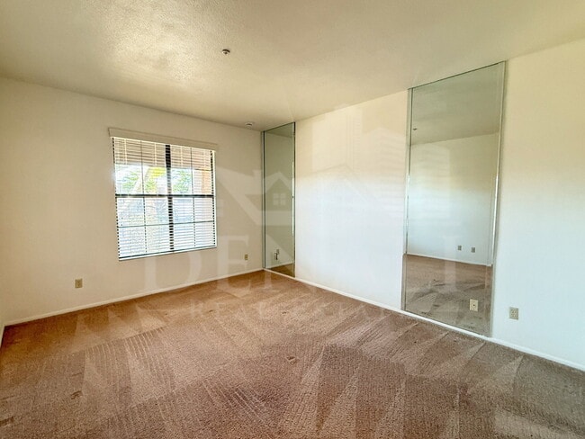 Building Photo - 11766 E Becker Ln