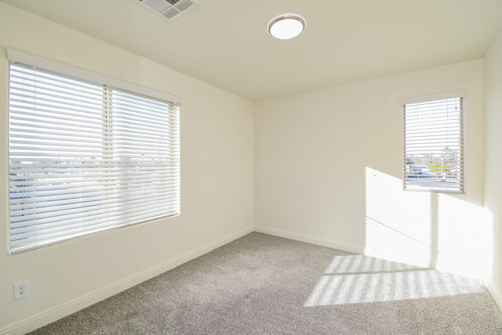 Building Photo - 1951 N 55th Pl