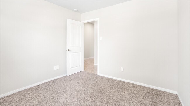 Building Photo - 2914 Canadian Goose Ln