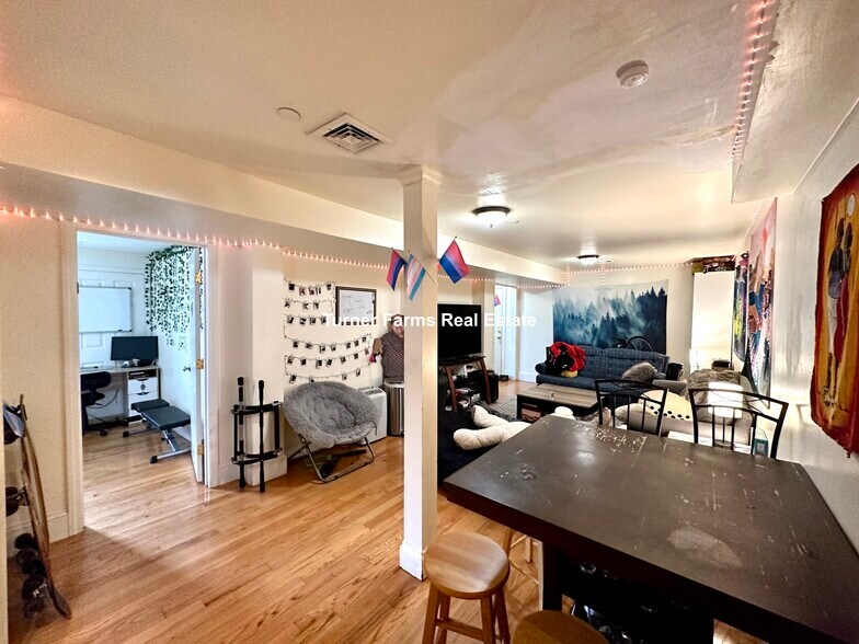 Building Photo - 107 Fisher Ave