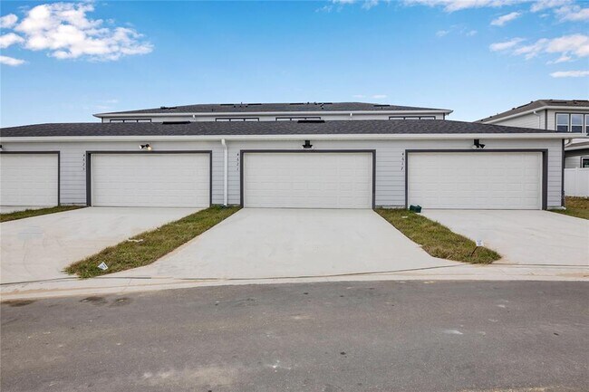 Building Photo - 4621 ORCHARD VIEW Aly