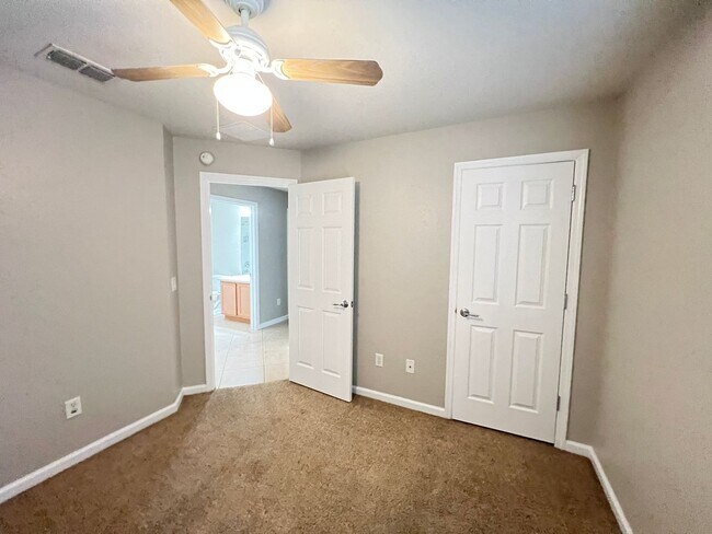 Building Photo - You’ve Found IT! Your Next Home! 4 Bedroom, 2 Bathroom in Ocala — $500 Off a Month’s Rent!!!