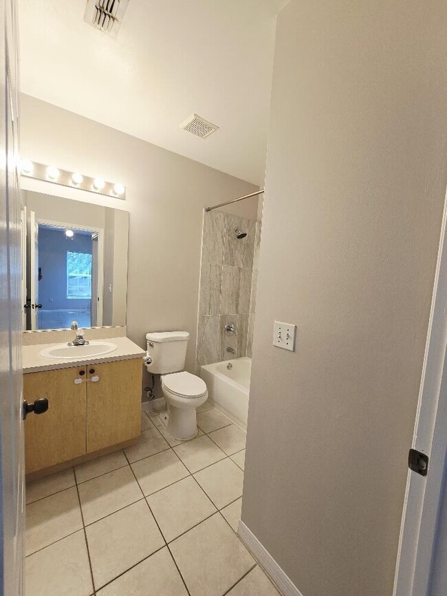 Building Photo - 10294 Fox Trail Rd S