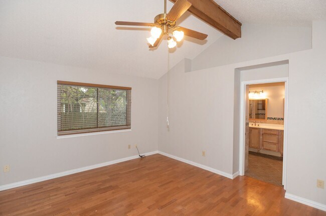 Building Photo - Beautiful Single Family Home in Northwood