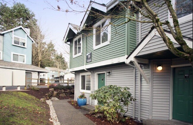 Building Photo - Hidden River Townhomes