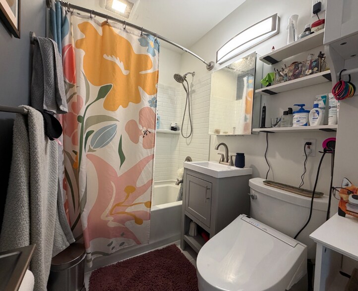 Building Photo - 1101 S Cottage Grove Ave