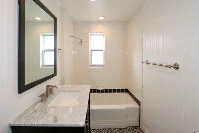 Building Photo - 1482 E 3045 S