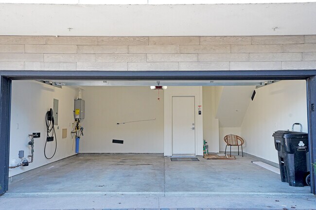 Building Photo - 3282 N Canary Way