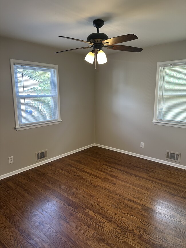 Building Photo - 4005 N Jackson Ave