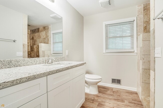 Building Photo - 1041 Avon Breeze Ct