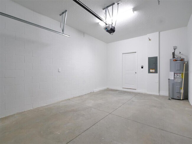 Building Photo - 9844 Allendale St