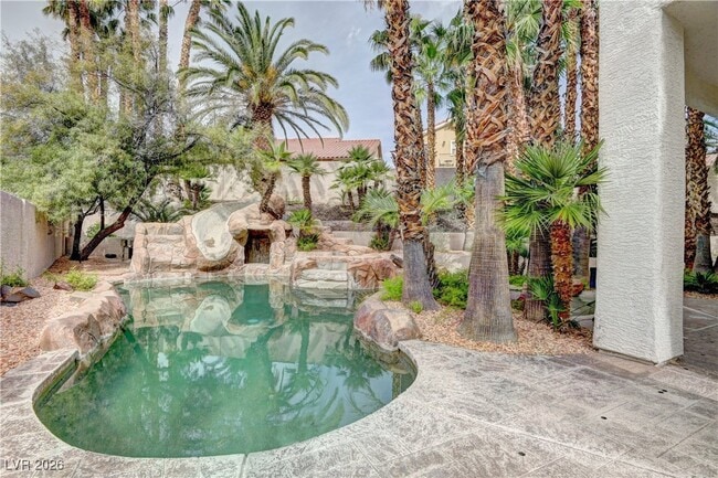 Building Photo - 9817 Park Brook Ave