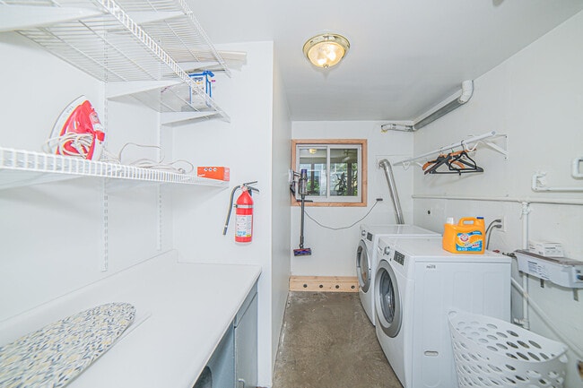 Building Photo - 4801 Canterbury Way