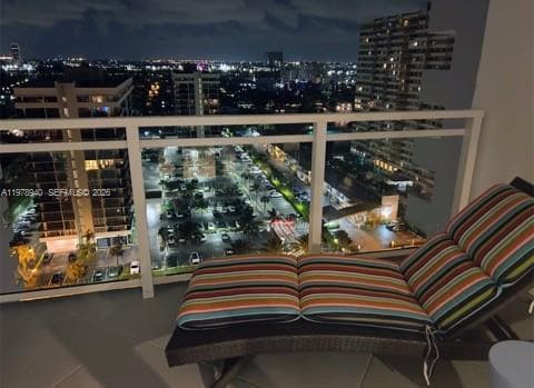 Building Photo - 2030 S Ocean Dr