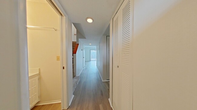 Building Photo - Spacious 3-Bedroom Townhome with Private B...