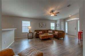Building Photo - 1004 Gentry Dr