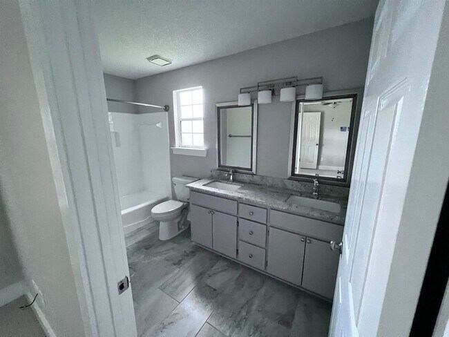 Building Photo - 8311 Hunters Ridge Trail
