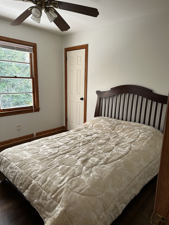 Building Photo - 891 Parkway Dr