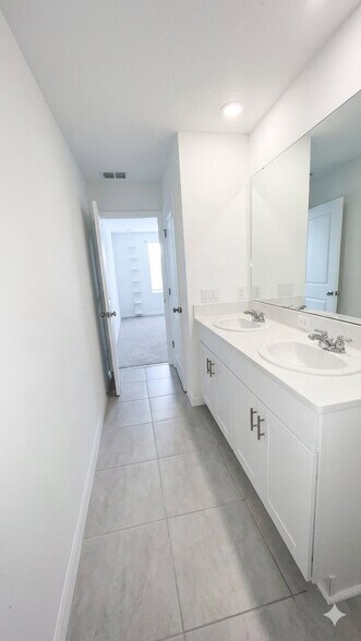 Building Photo - 3064 Skyline Lp