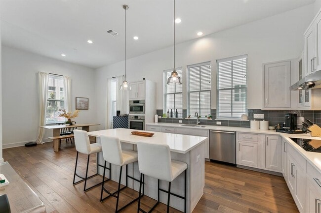 Building Photo - 4501 Night Owl Ln