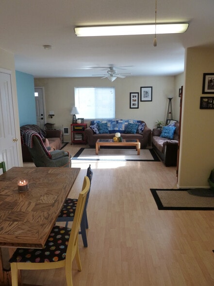 Kitchen &Living Room - 513 N Jefferson St