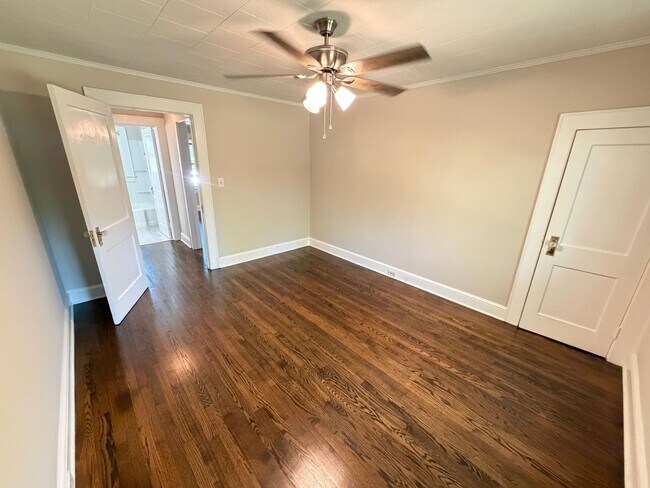 Building Photo - Cute Duplex 1 bed 1 bath unit, Close to Downtown Concord