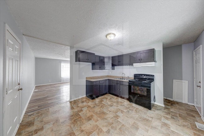 Building Photo - 4007 Downes Dr