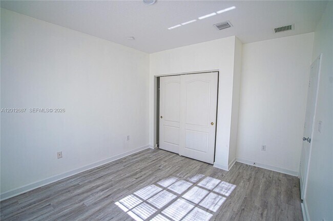 Building Photo - 1751 SW 154th Path
