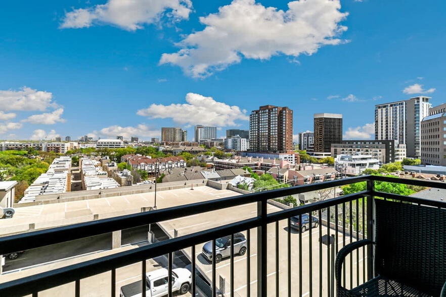 Building Photo - 101 Bowen St