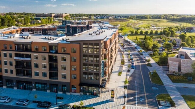 Building Photo - 10250 Gateway Pl