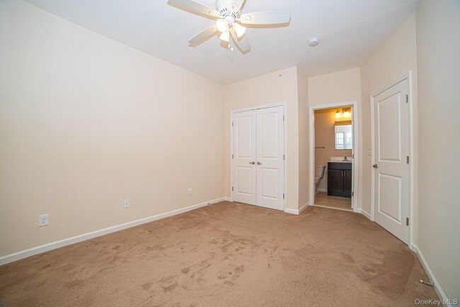 Building Photo - 6 Sophia Ct