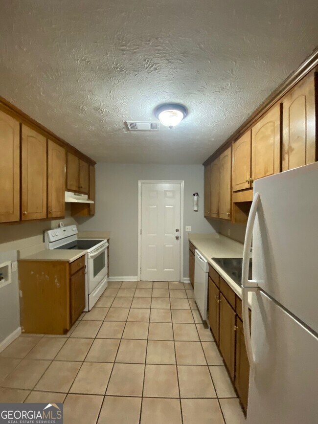 Building Photo - 56 Sunrise Cir