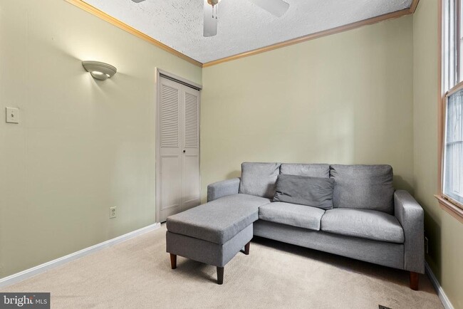 Building Photo - 2114 Lang Dr