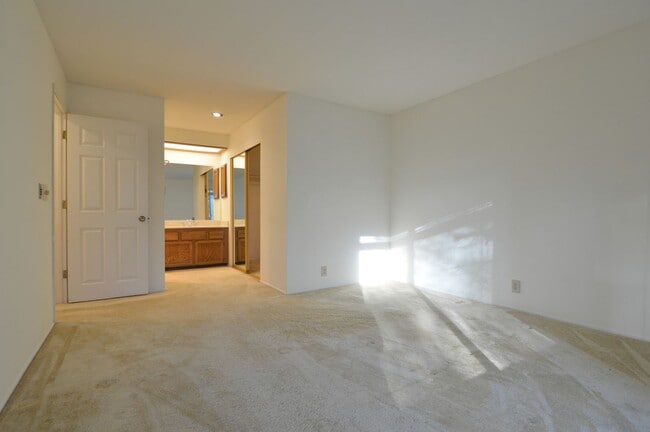 Building Photo - 1783 NW 143rd Ave