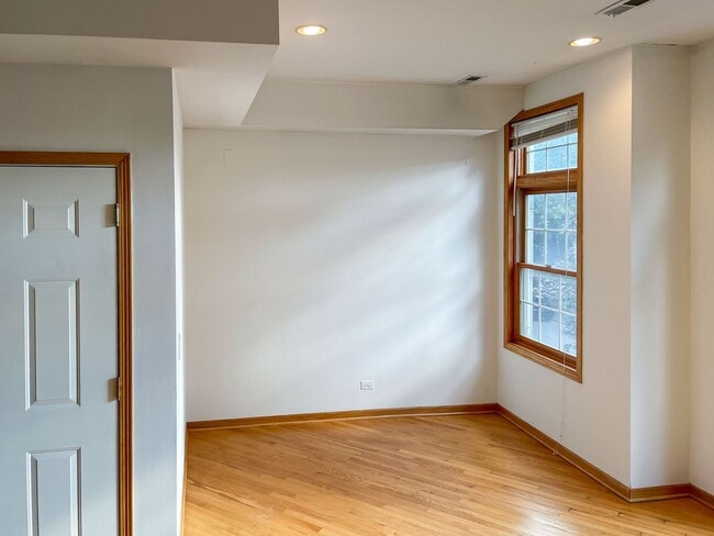 Building Photo - 2714 N Wayne Ave