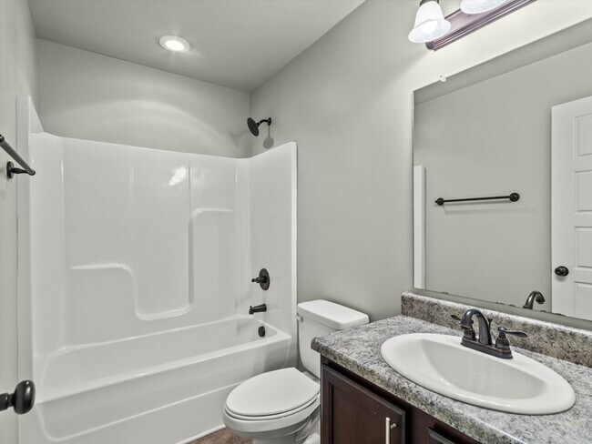 Building Photo - 148 Walkers Hill Rd