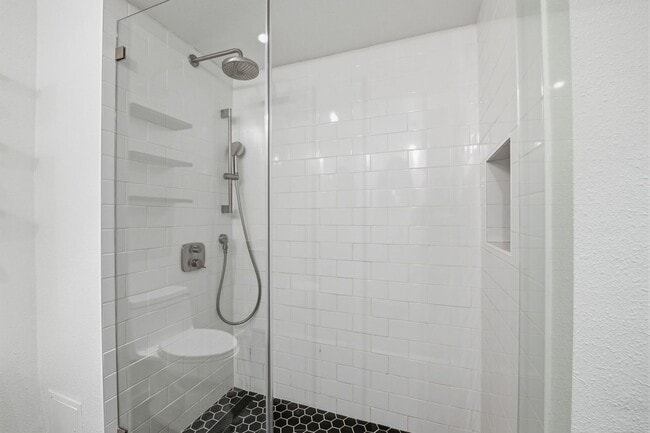Building Photo - 8100 Oceanview Terrace