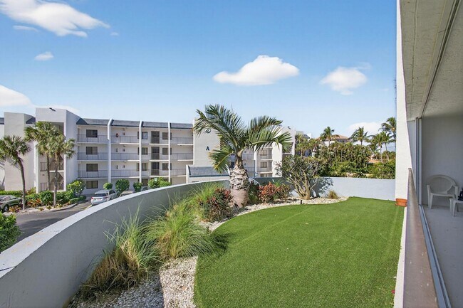 Building Photo - 1190 Jimmy Buffett Mem Hwy