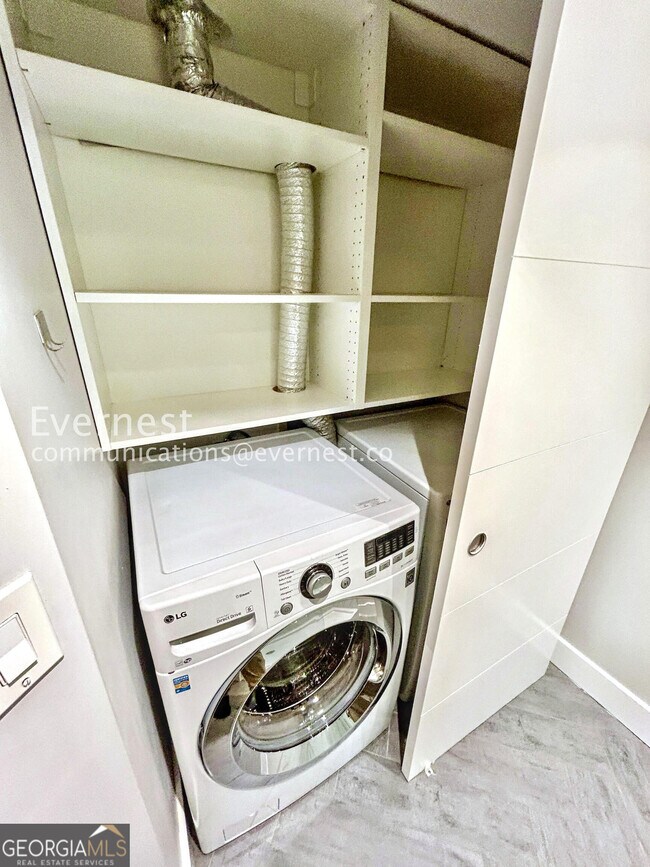 Building Photo - 199 14th St NE