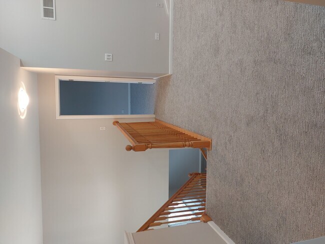 Building Photo - 5728 Breezeland Rd