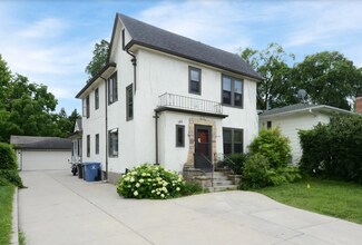 Building Photo - 2 bedroom 1 bath Upper level.