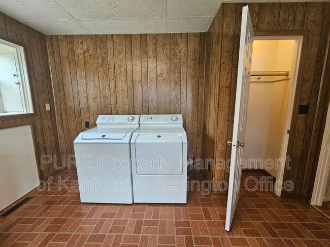 Building Photo - 643 Cane Run St