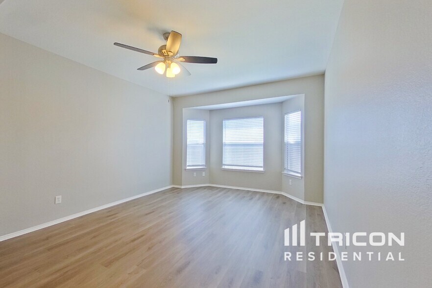 Building Photo - 1085 Harriman Dr
